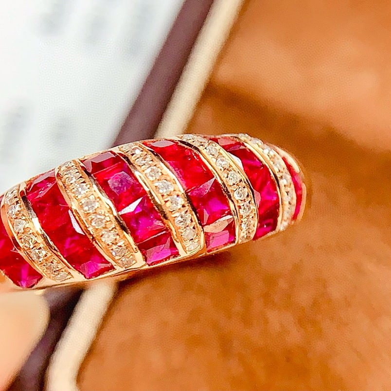 14k Gold 1.8 Ct Natural Ruby & Diamond Ring: Ref:230954206 // gold content:14k gold // ring size:7. 25us // // main gemstone:ruby // shape:princess // carat weight:1. 8ct // color:red // treatment:natural // // adjacent gemstone 2 : diamond