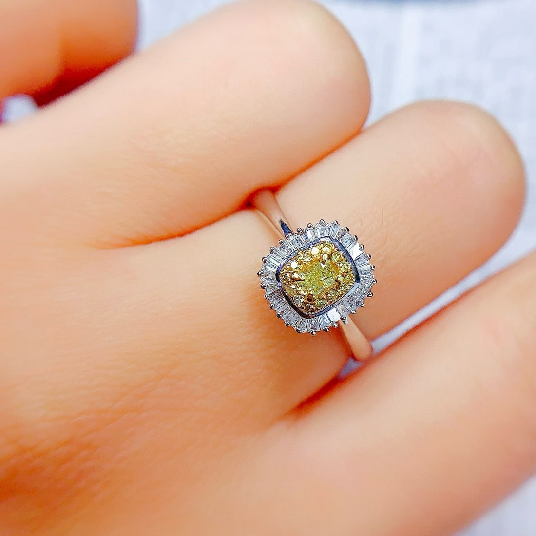 14k Gold 0.25 Ct Natural Yellow Diamond & Diamond Ring - 5