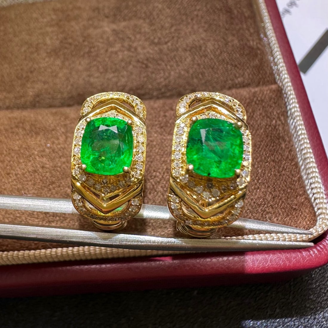 14k Gold 2.07 Ctw Vivid Green Natural Emerald & Diamond Earrings - 3
