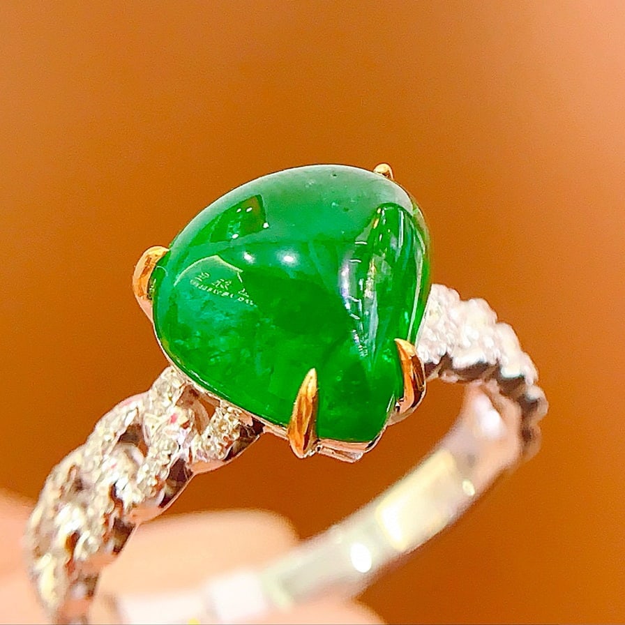 14k Gold 5.06 Ct Natural Emerald & Diamond Ring - 4