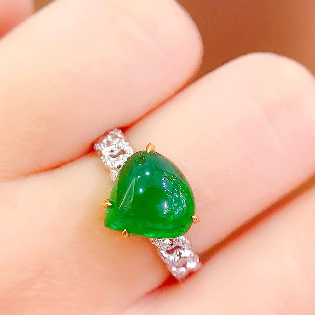 14k Gold 5.06 Ct Natural Emerald & Diamond Ring - 5