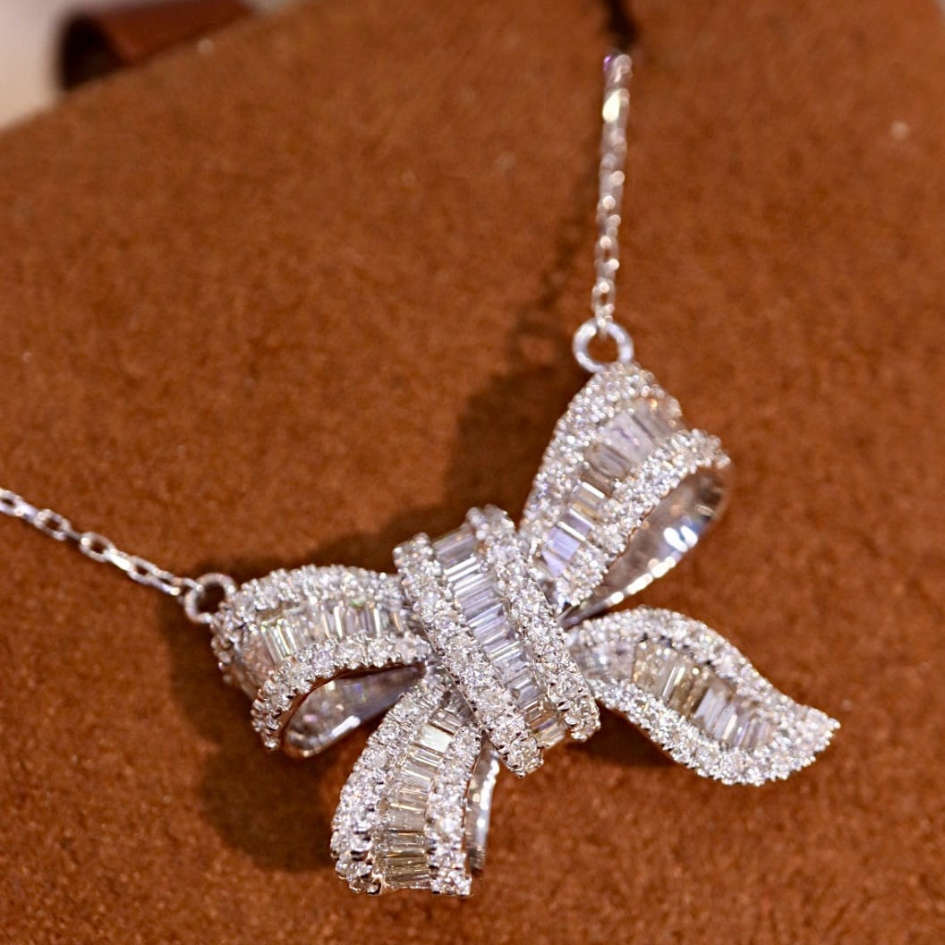 14k Gold 1 Ct Natural H Diamond Necklace: Ref:230954243 // gold content:14k gold // main gemstone:diamond // shape:multiply // carat weight:1ct // clarity grade:vs-si // color:h // treatment:natural // Condition: New Low Estimate: 7300.00 Hi