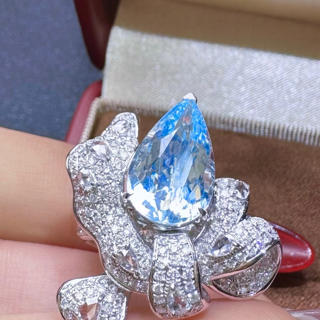 14k Gold 4.70 Ctw Natural Aquamarine & Diamond Ring - 3