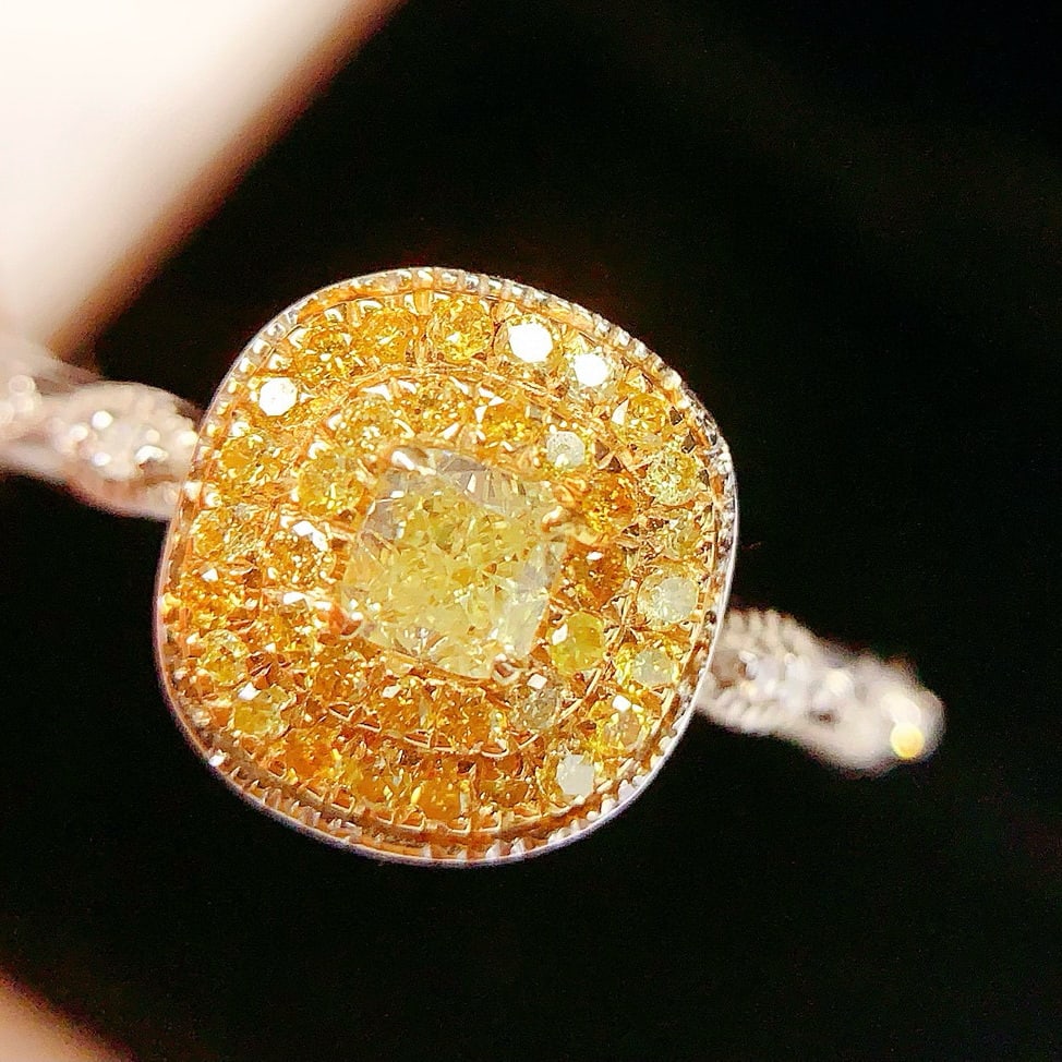 14k Gold 0.45 Ct Natural Yellow Diamond & Diamond Ring - 2