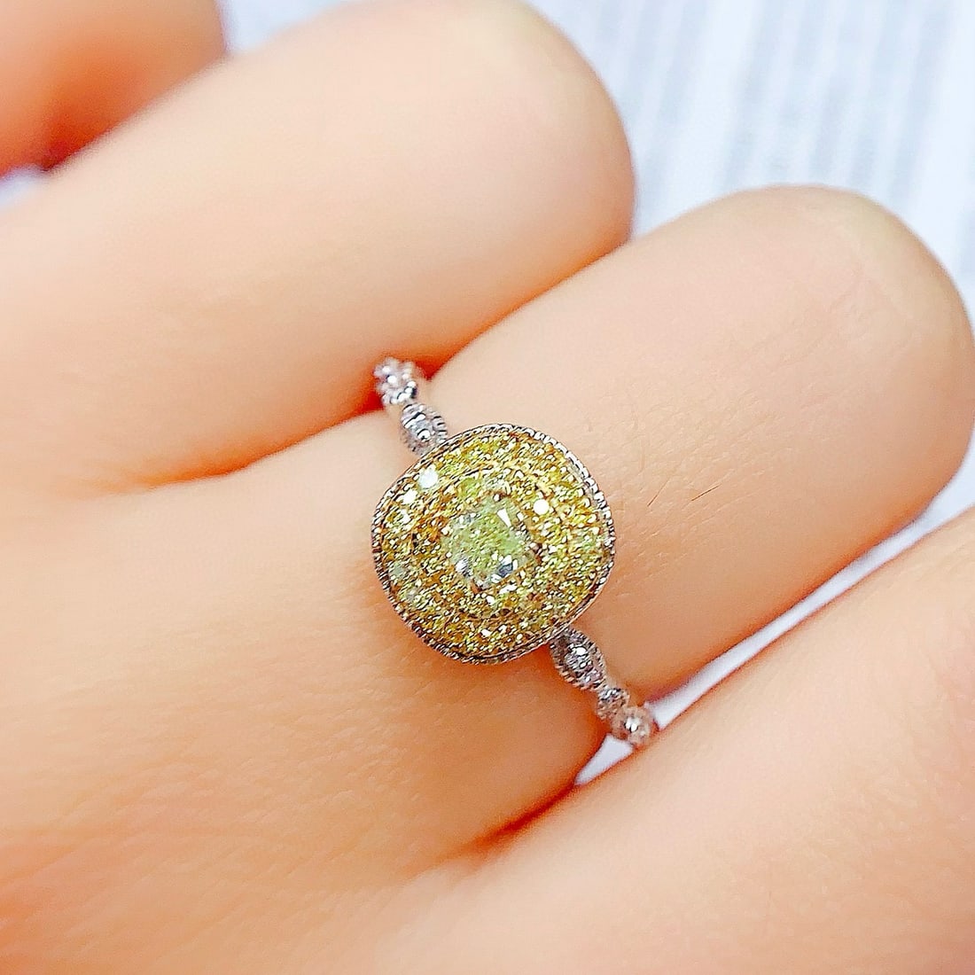 14k Gold 0.45 Ct Natural Yellow Diamond & Diamond Ring - 5