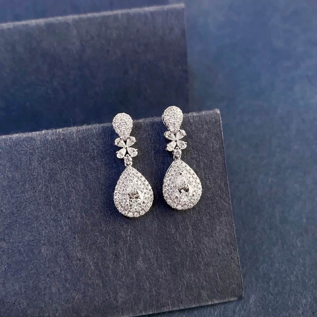 Gia Certified 14k Gold 1.23 Ctw Natural E Vs2 Pear Diamond Earrings - 3