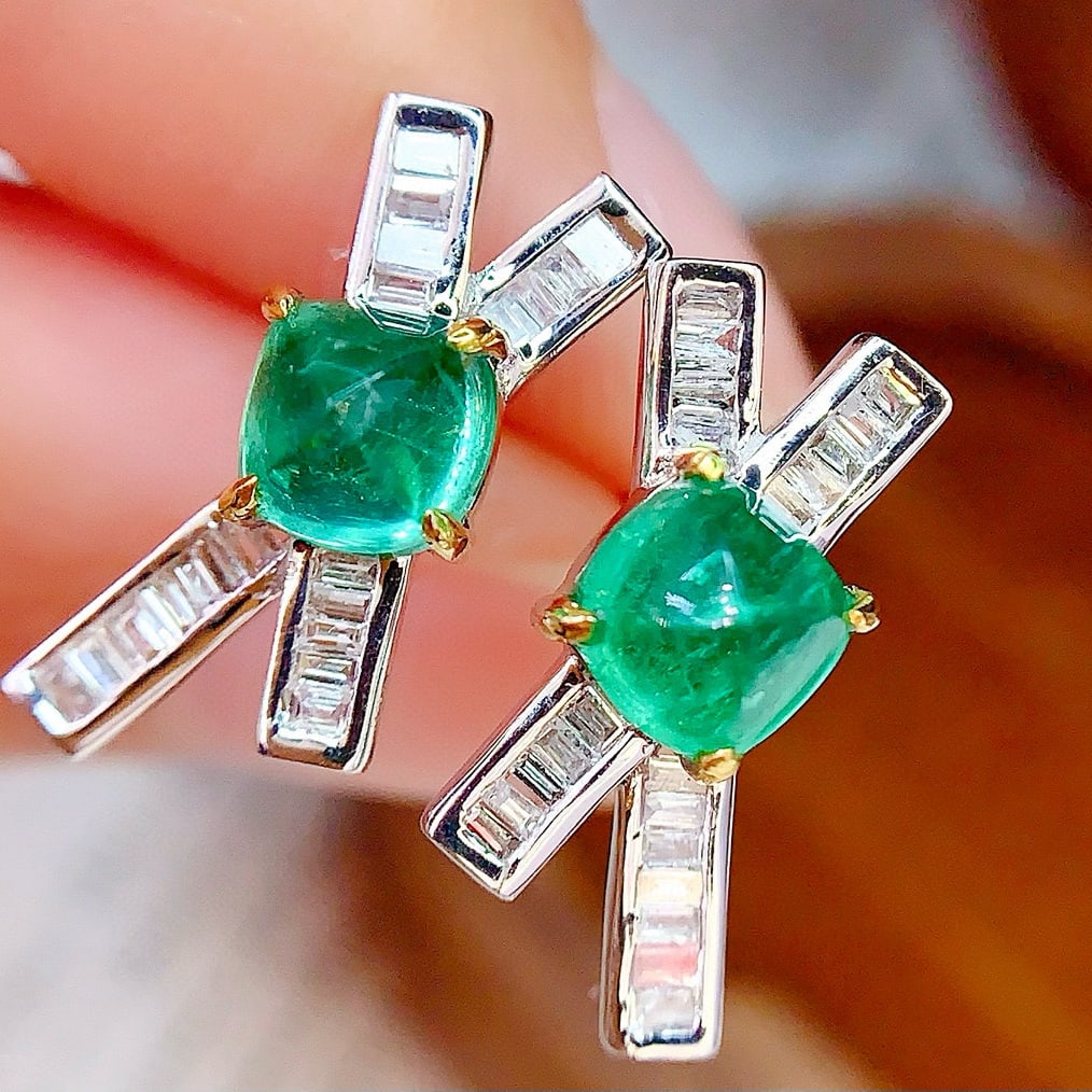 14k Gold 1.8 Ct Natural Emerald & Diamond Earrings - 2