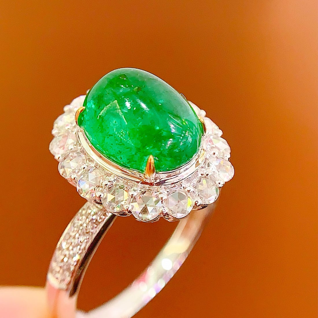14k Gold 4.88 Ct Natural Emerald & Diamond Ring - 3