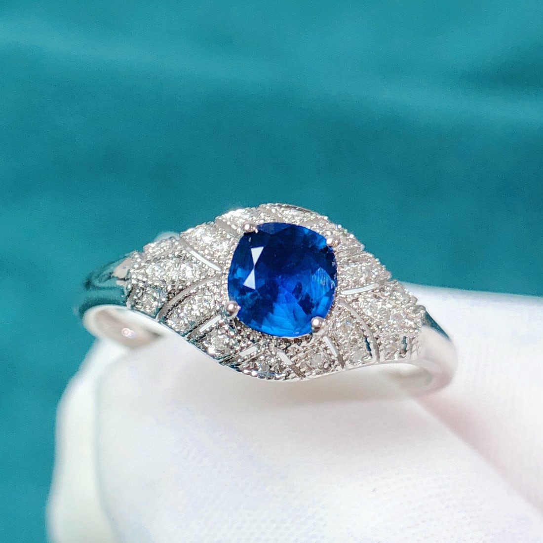 14k Gold 0.65 Ctw Natural Sapphire & Diamond Ring - 4