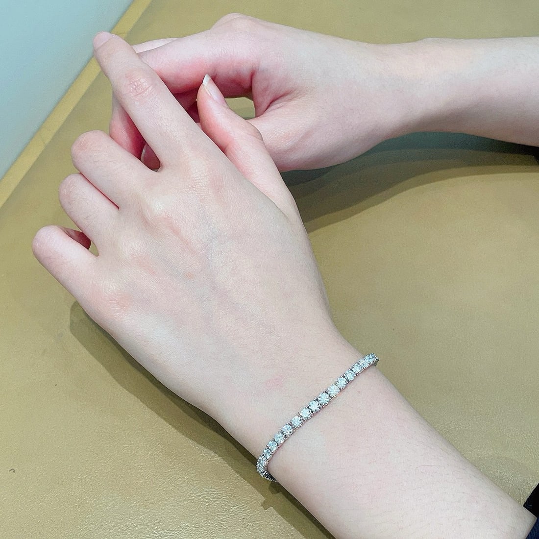 14k Gold 4.03 Ct Natural H Diamond Bracelet - 2