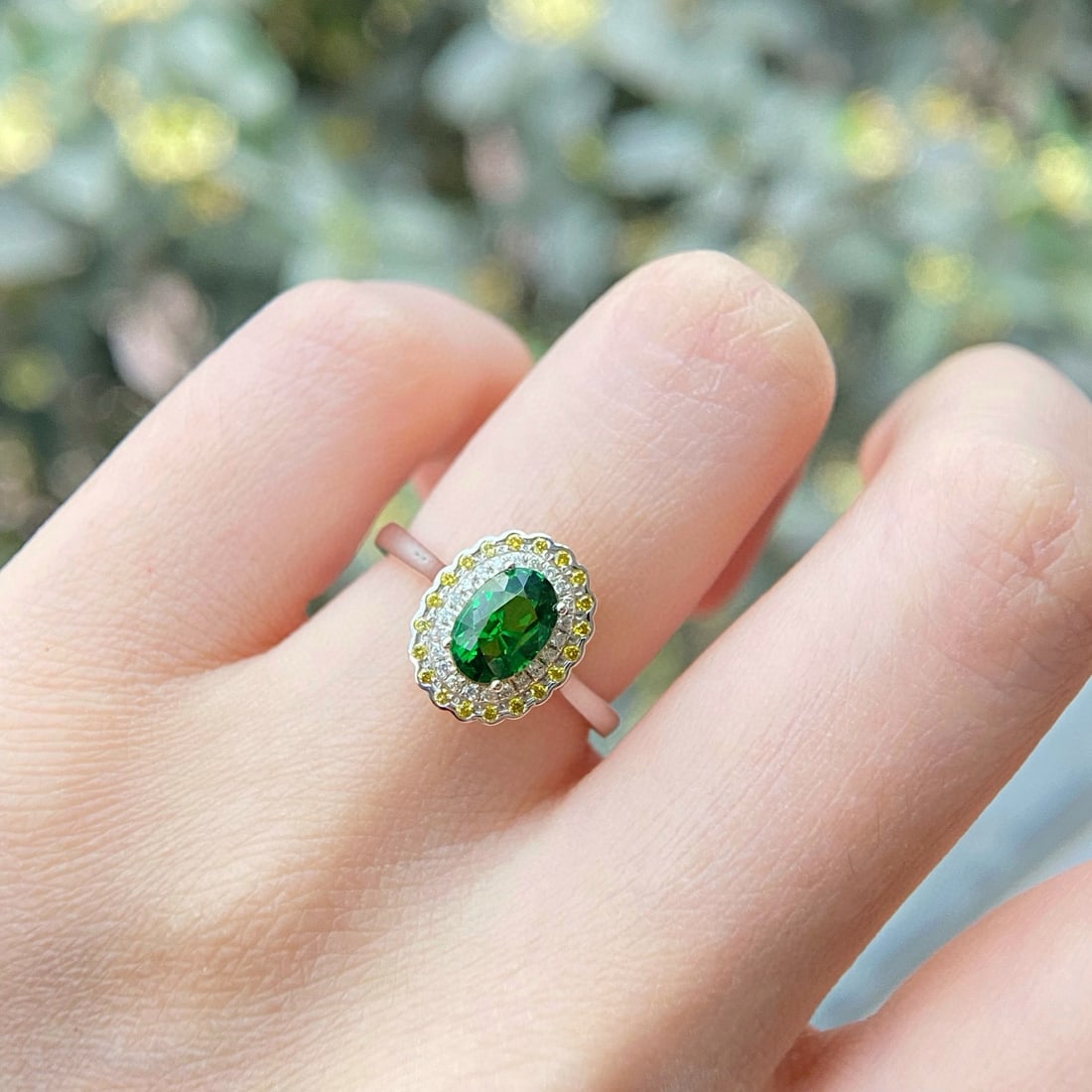 14k Gold 1.6 Ctw Natural Tsavorite & Diamond Ring - 5