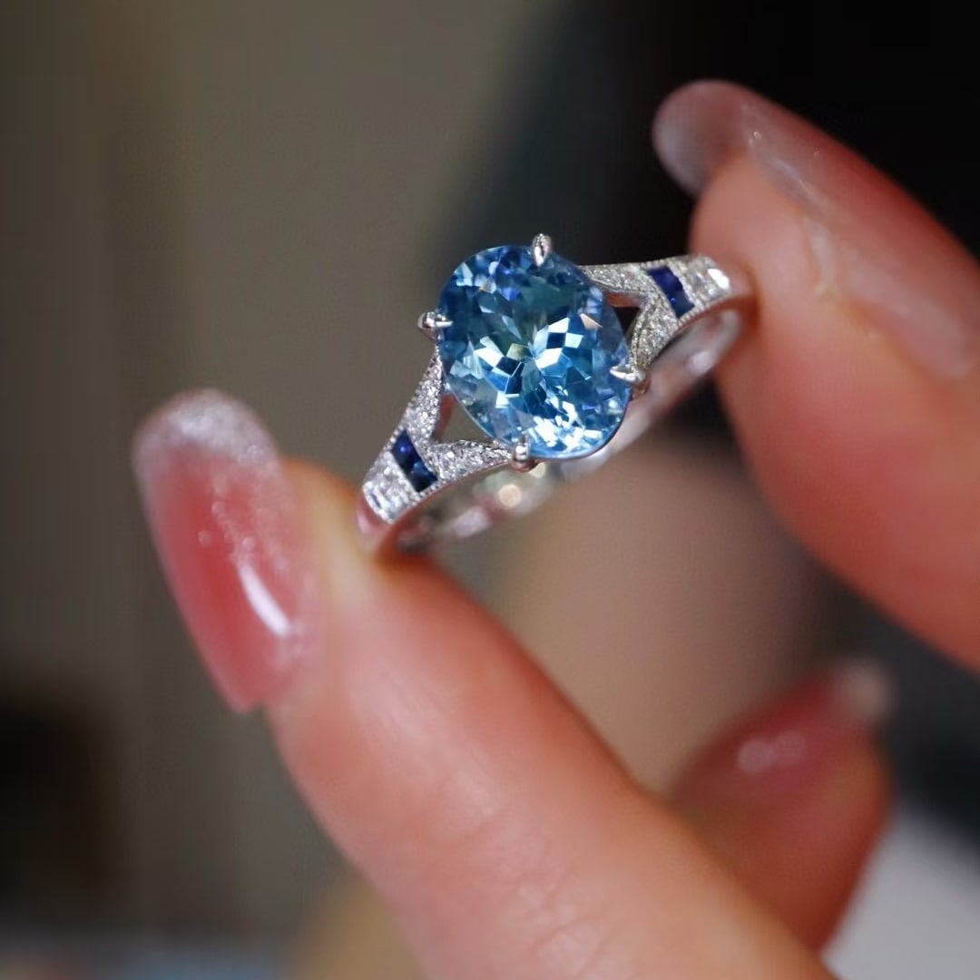 14k Gold 1.31 Ct Natural Aquamarine & Diamond & Sapphire Ring: Ref:230954321 // gold content:14k gold // ring size:7. 25us // // main gemstone:aquamarine // shape:oval // carat weight:1. 31ct // color:santa maria color // treatment:natural // // adjacent