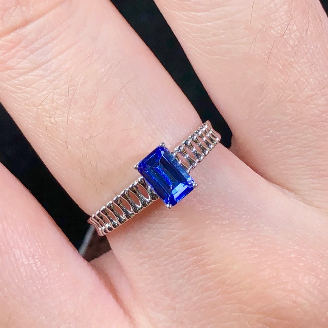 14k Gold 0.62 Ct Natural Tanzanite Ring - 5