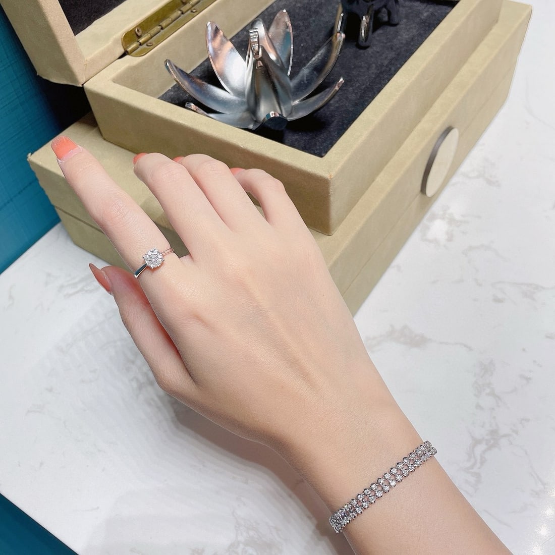 14k Gold 2.22 Ct Natural H Diamond Bracelet - 4