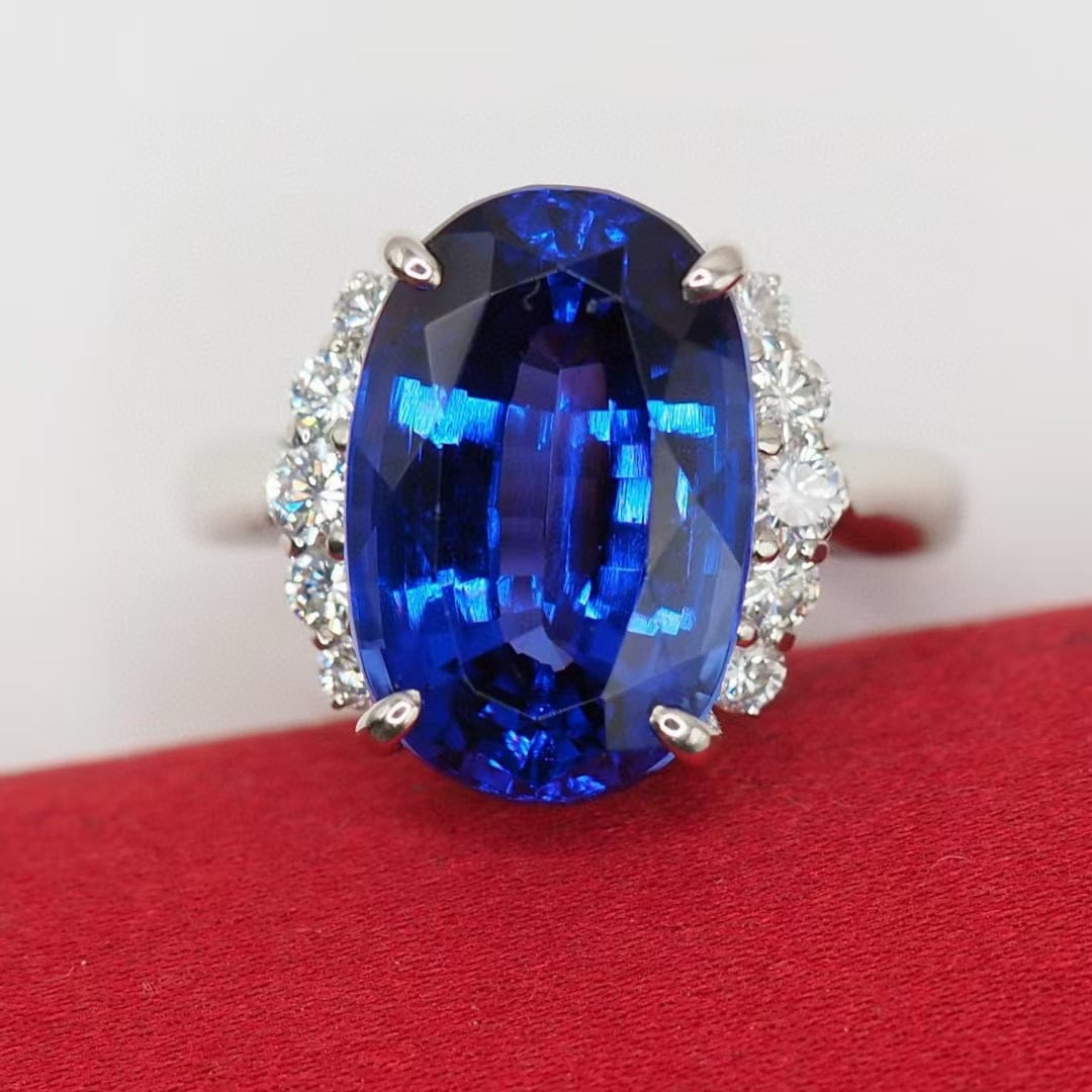 14k Gold 8.77 Ctw Natural Tanzanite & Diamond Ring (1 of 6)