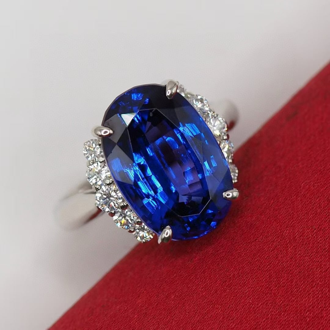 14k Gold 8.77 Ctw Natural Tanzanite & Diamond Ring - 3