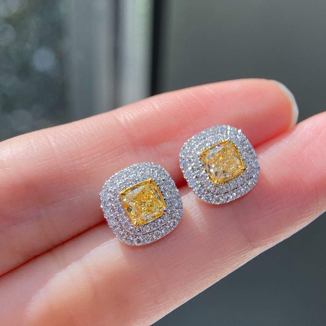 14k Gold 2.00 Ctw Natural Yellow Diamond & Diamond Earrings: Ref:230954338 // gold content:14k gold // main gemstone:yellow diamond // shape:cushion // carat weight:1. 44ct // color:yellow // treatment:natural // // adjacent gemstone 2 : diamond //
