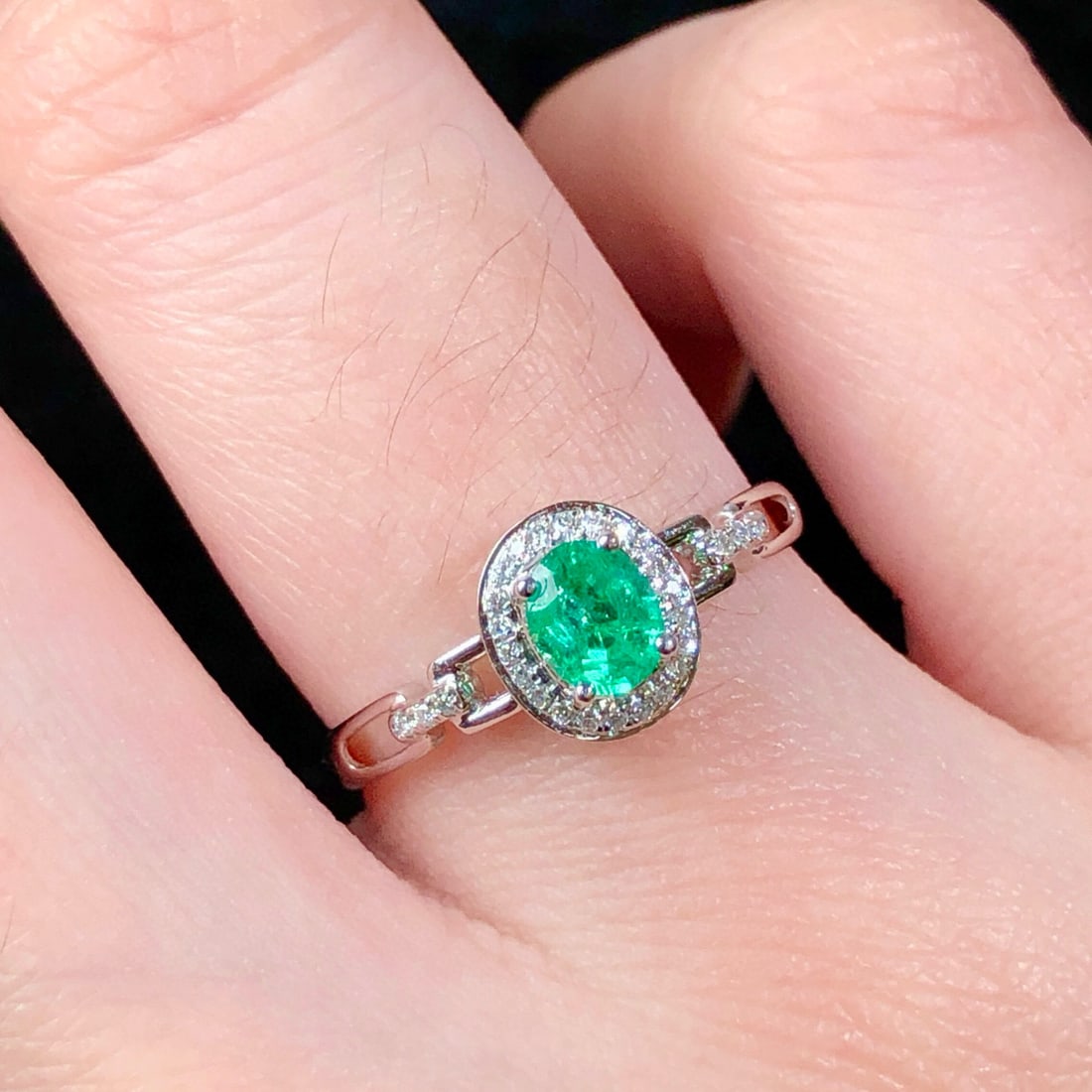 14k Gold 0.44 Ctw Natural Emerald & Diamond Ring - 8