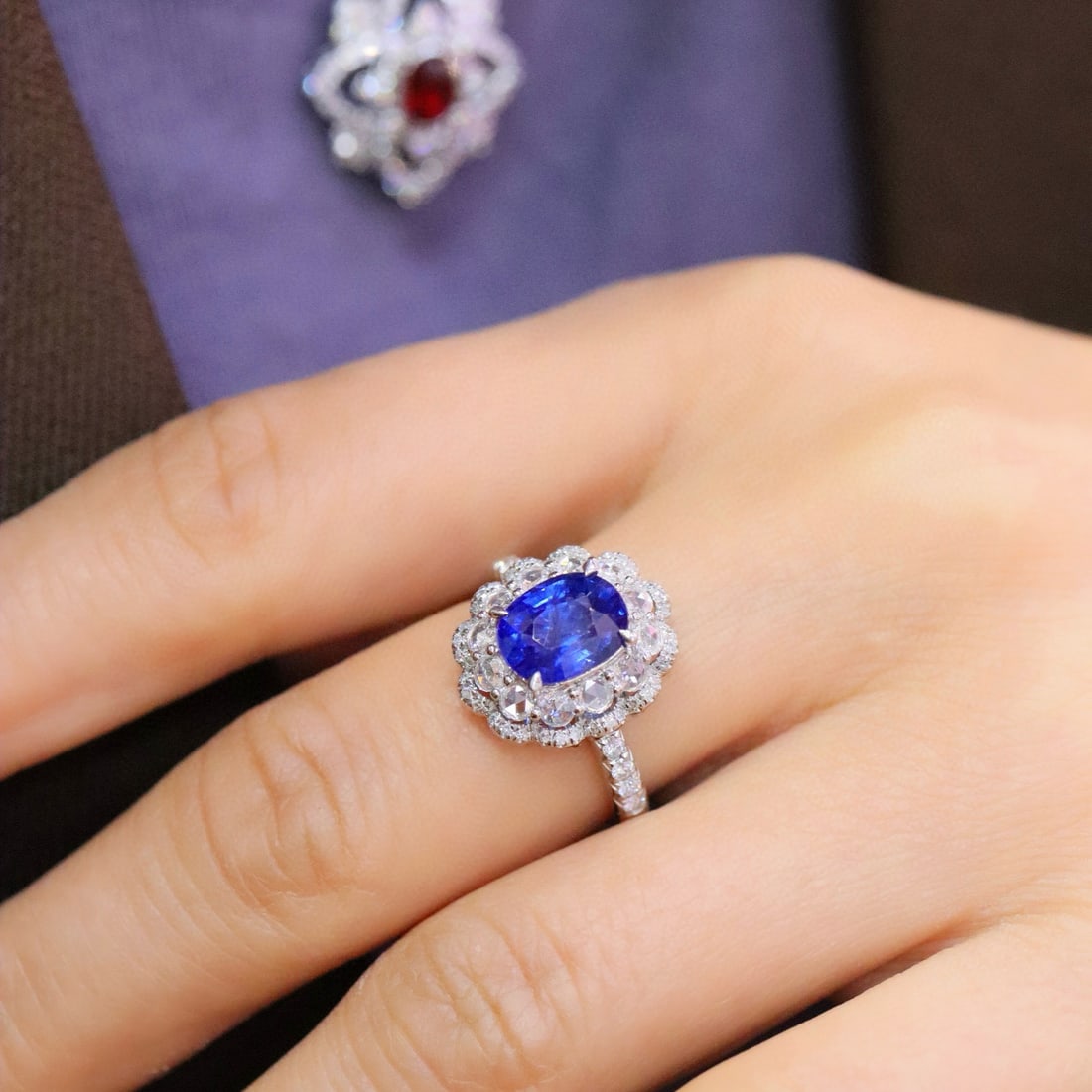 14k Gold 3.07 Ctw Vivid Blue Natural Sapphire & Diamond Ring - 6