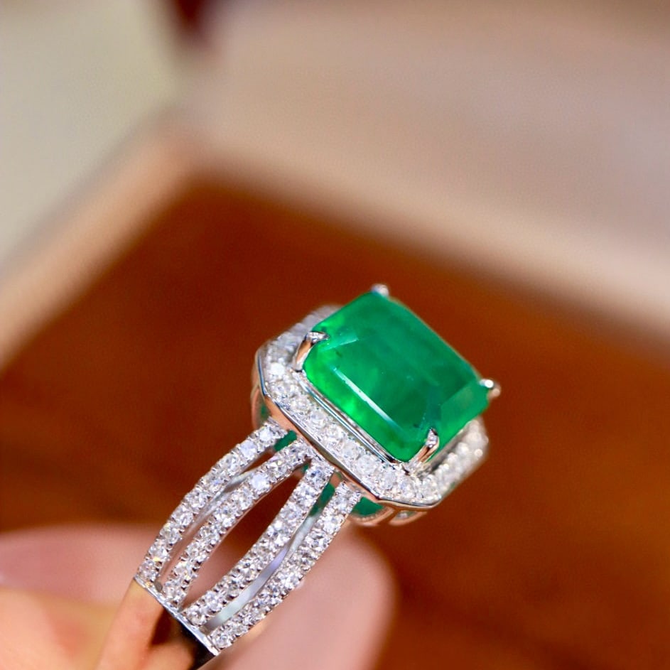 14k Gold 2.15 Ctw Natural Emerald & Diamond Ring - 2