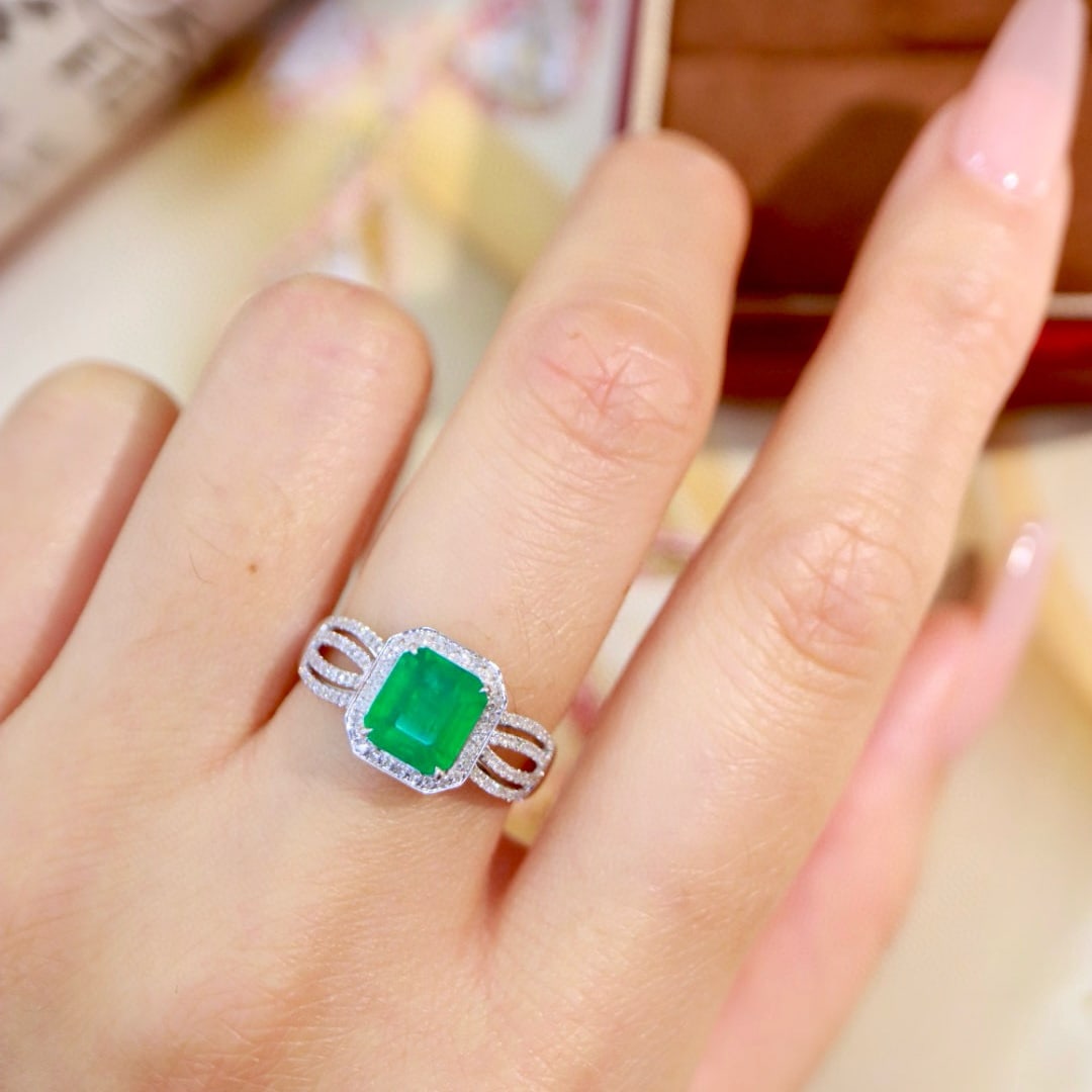 14k Gold 2.15 Ctw Natural Emerald & Diamond Ring - 7