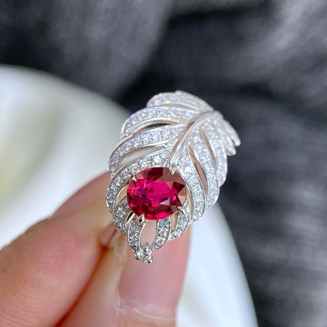 14k Gold 1.42 Ctw Natural Ruby & Diamond Ring: Ref:230954350 // gold content:14k gold // ring size:7. 25us // // main gemstone:ruby // shape:oval // carat weight:1. 13ct // color:red // treatment:natural // // adjacent gemstone 2 : diamond // shap