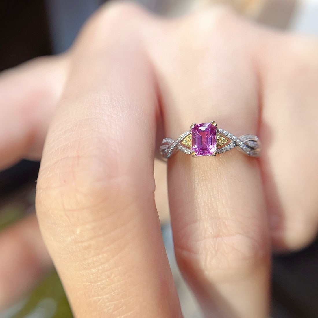 14k Gold 0.70 Ct Natural Padparadscha Sapphire & Diamond Ring - 6