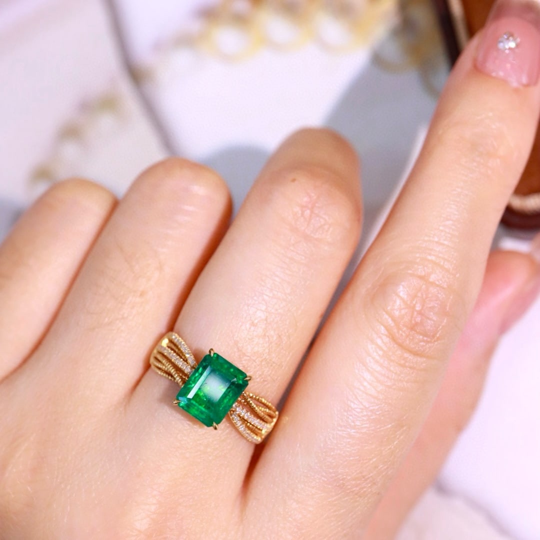 14k Gold 1.92 Ctw Vivid Green Natural Emerald & Diamond Ring - 8