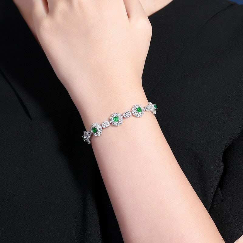 14k Gold 2.25 Ctw Vivid Green Natural Emerald & Diamond Bracelet - 6