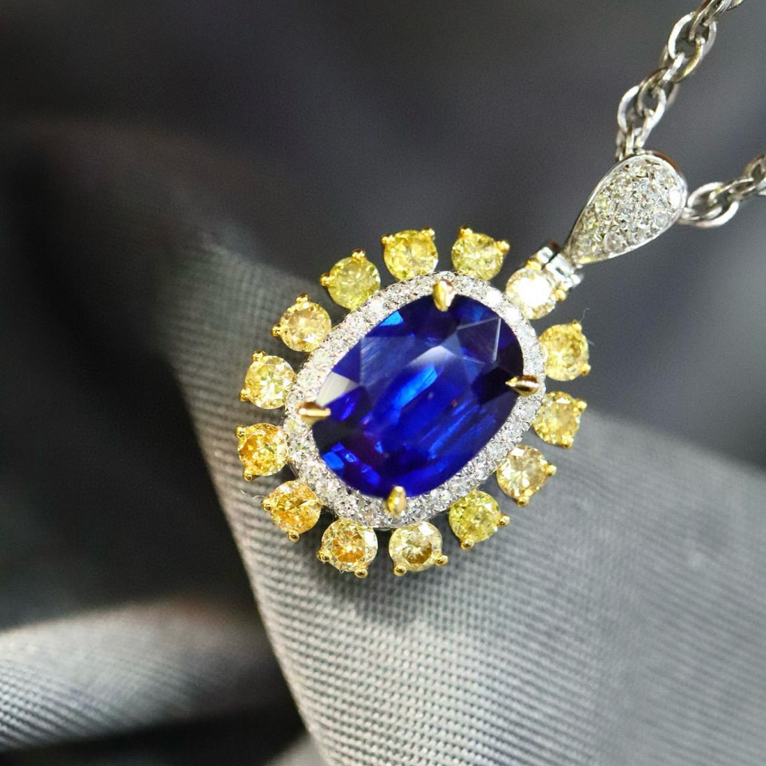 14k Gold 2.69 Ctw Vivid Blue Natural Sapphire & Diamond Pendant( Without Chain ): Ref:230954391 // gold content:14k gold // main gemstone:sapphire // shape:oval // carat weight:1. 70ct // color:vivid blue // treatment:natural // // adjacent gemstone 2 : diamond // shape:round // ca