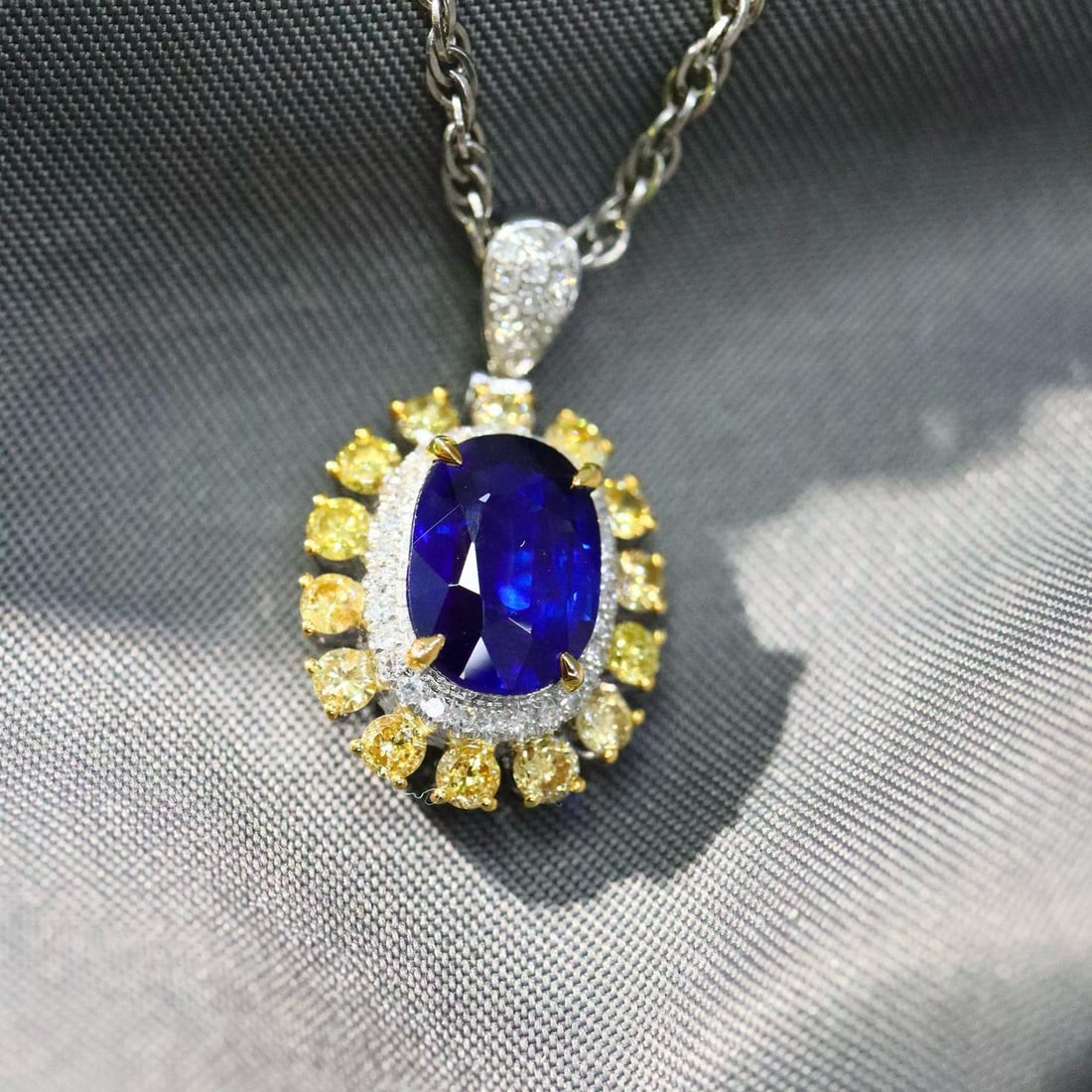14k Gold 2.69 Ctw Vivid Blue Natural Sapphire & Diamond Pendant( Without Chain ) - 4