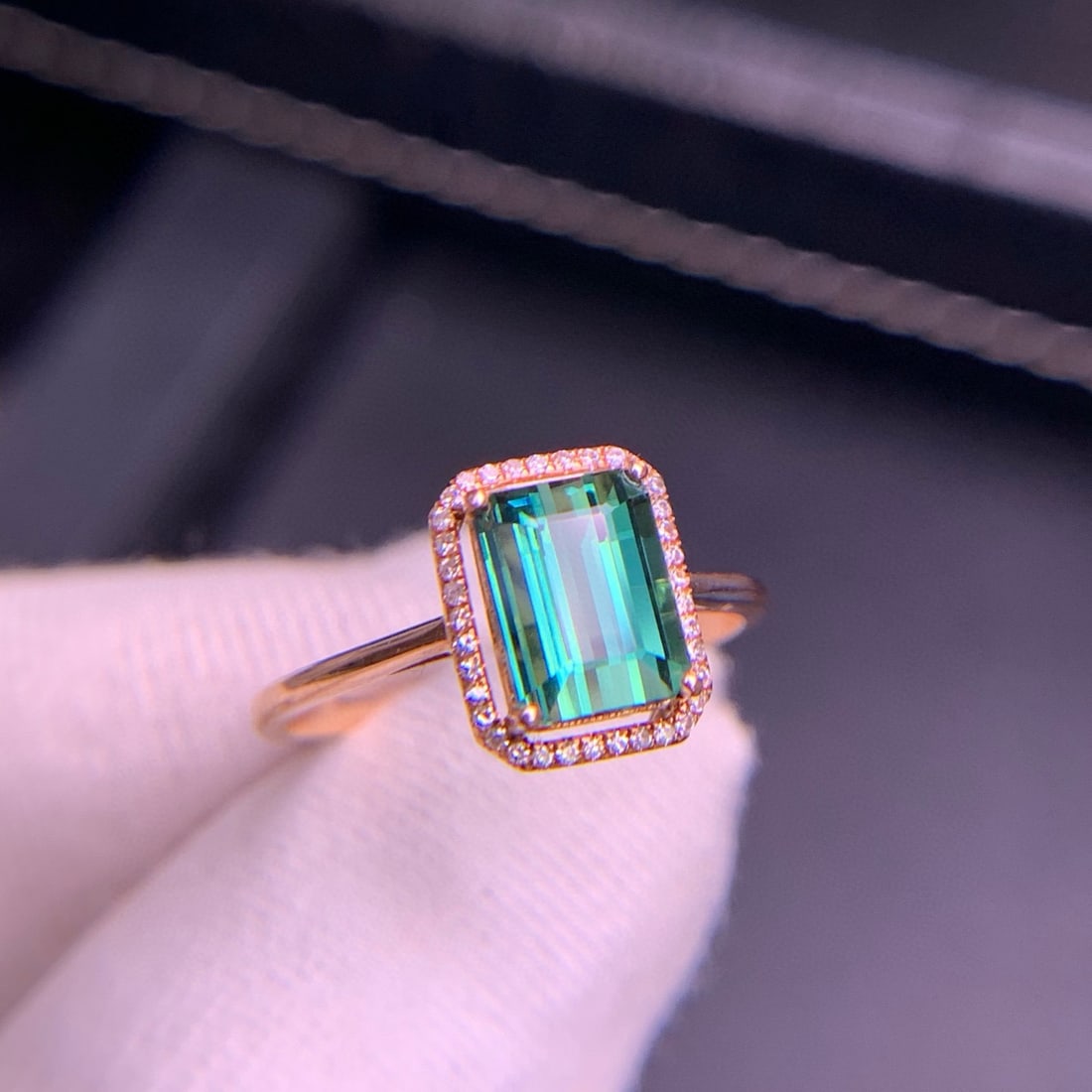 14k Gold 2.0 Ct Natural Tourmaline & Diamond Ring - 4