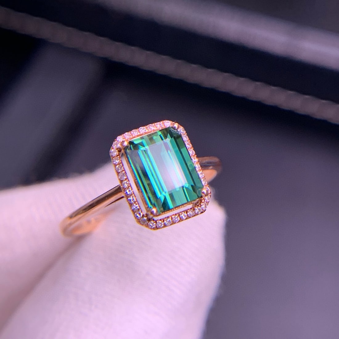 14k Gold 2.0 Ct Natural Tourmaline & Diamond Ring - 6