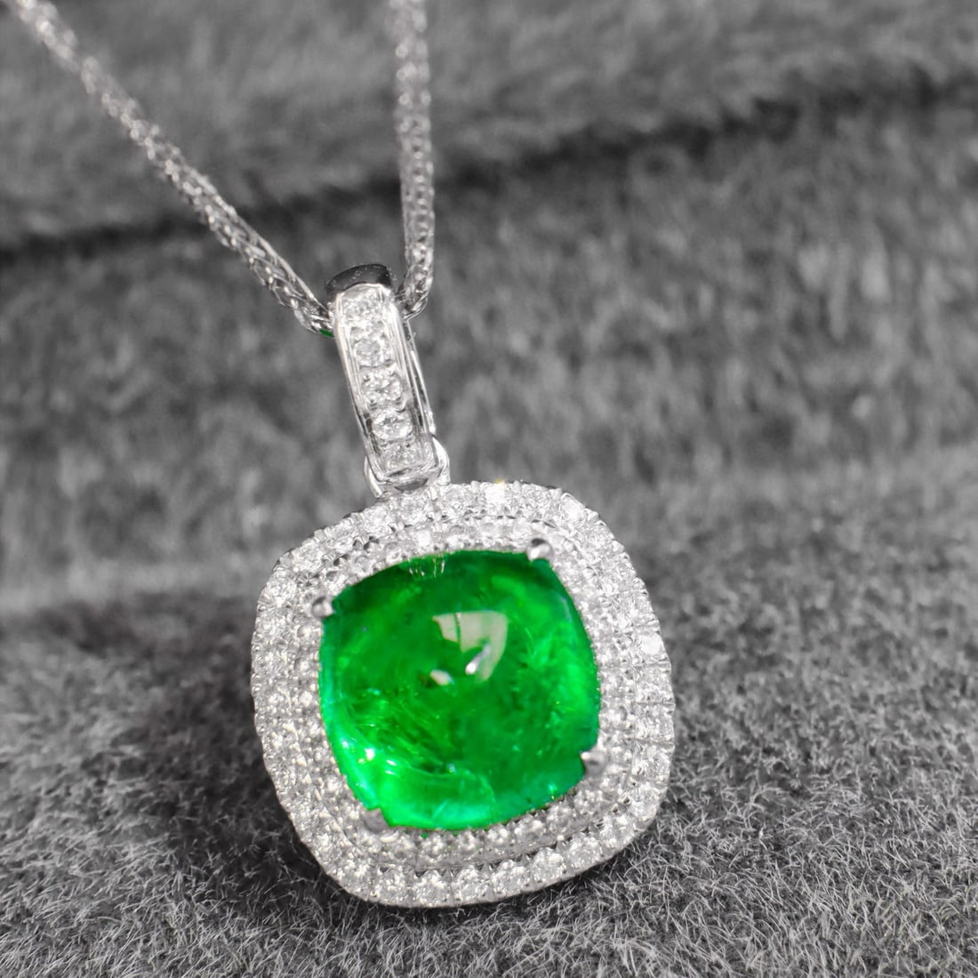 14k Gold 2.38 Ctw Vivid Green Natural Emerald & Diamond Pendant( Without Chain ) - 3