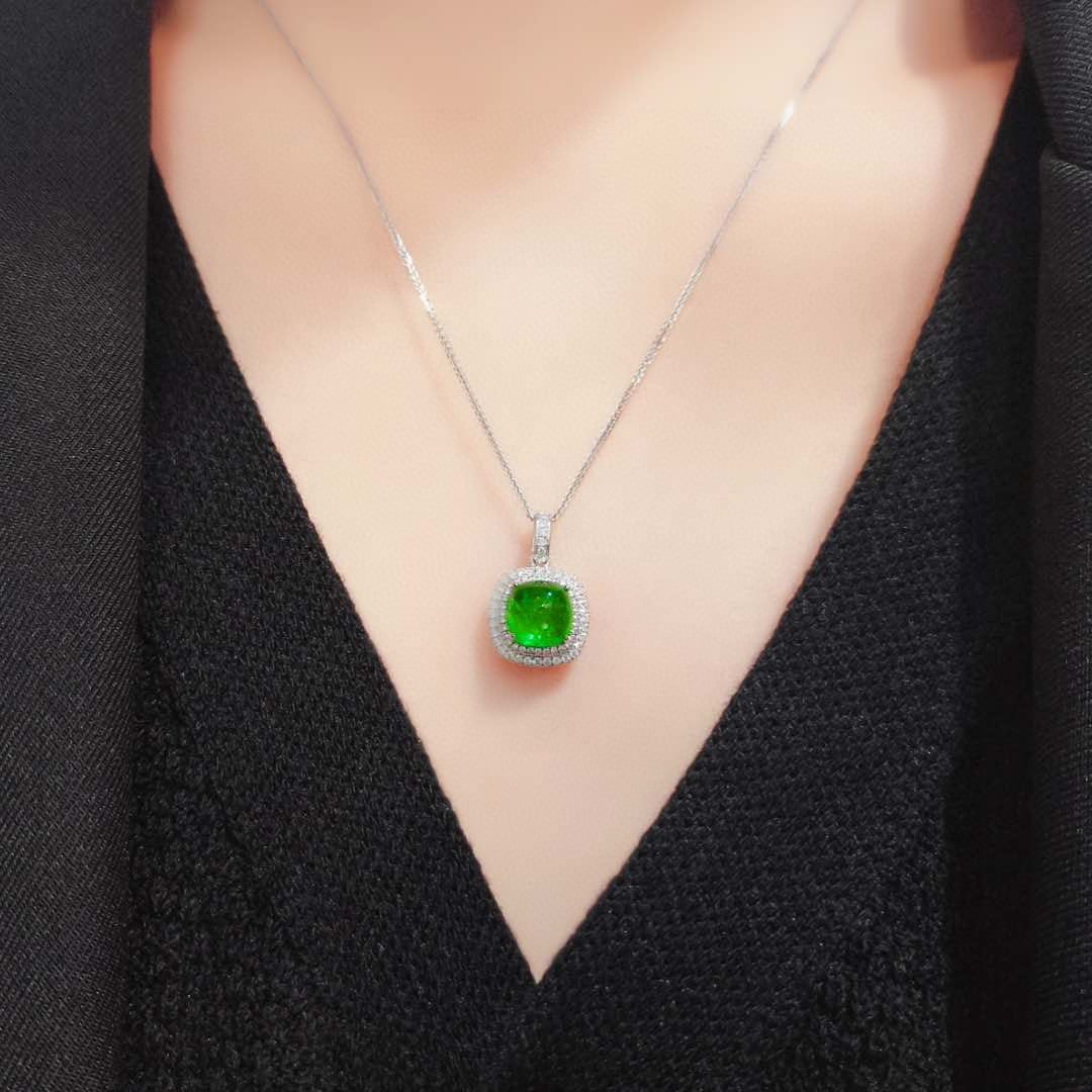 14k Gold 2.38 Ctw Vivid Green Natural Emerald & Diamond Pendant( Without Chain ) - 5