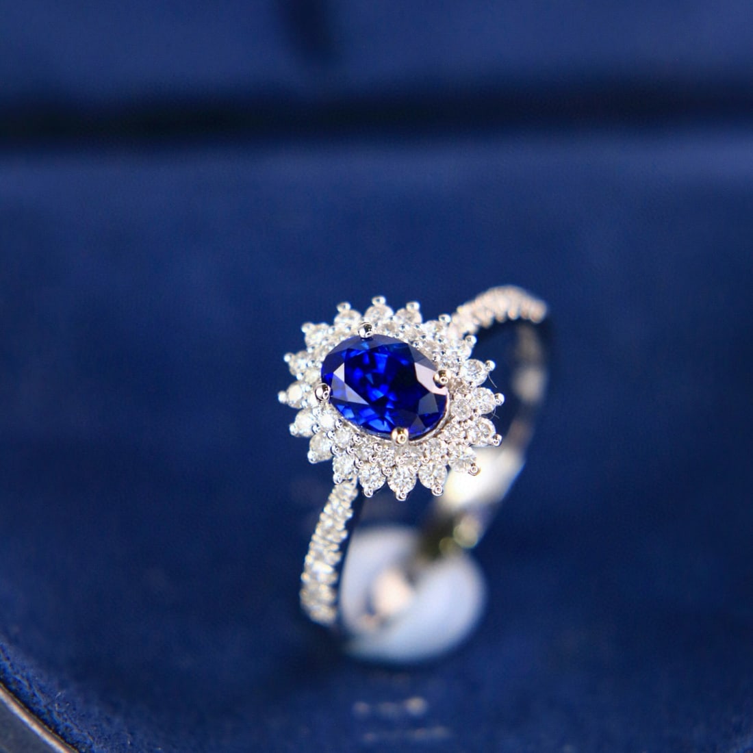 14k Gold 1.47 Ctw Natural Sapphire & Diamond Ring - 4