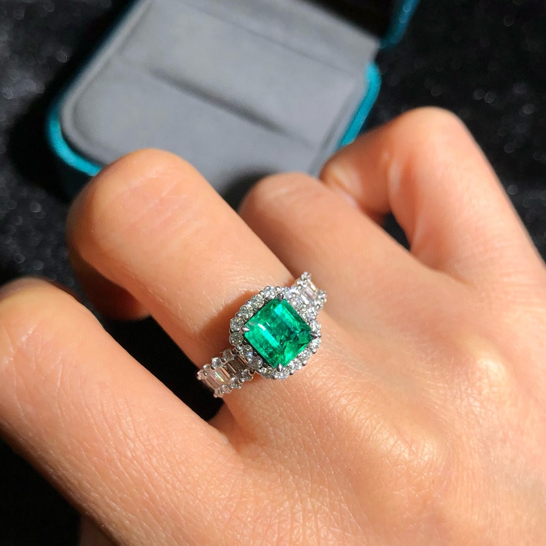 14k Gold 1.99 Ctw Natural Emerald & Diamond Ring - 4