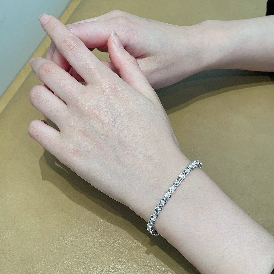 14k Gold 0.83 Ct Natural H Diamond Bracelet - 2