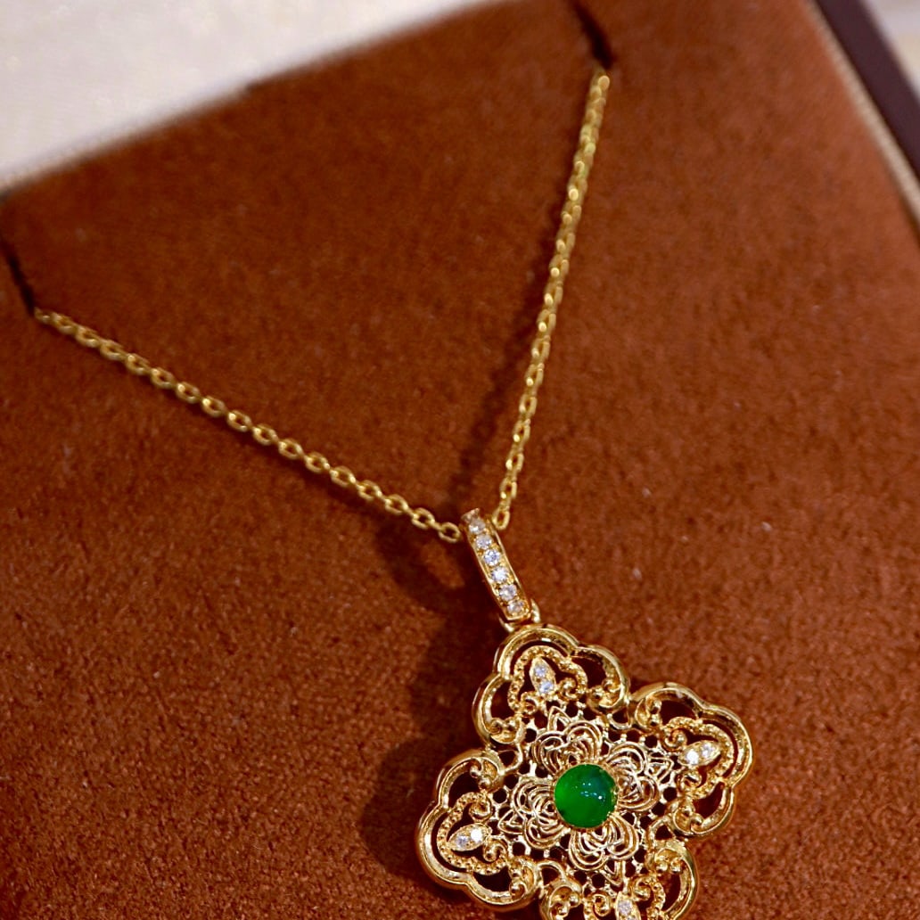 14k Gold 0.25 Ct Vivid Green Natural Emerald & Diamond Pendant( Without Chain ): Ref:230954416 // gold content:14k gold // main gemstone:emerald // shape:round // carat weight:0. 25ct // color:vivid green // treatment:natural // cut grade:g // // adjacent gemstone 2 : diamond // s