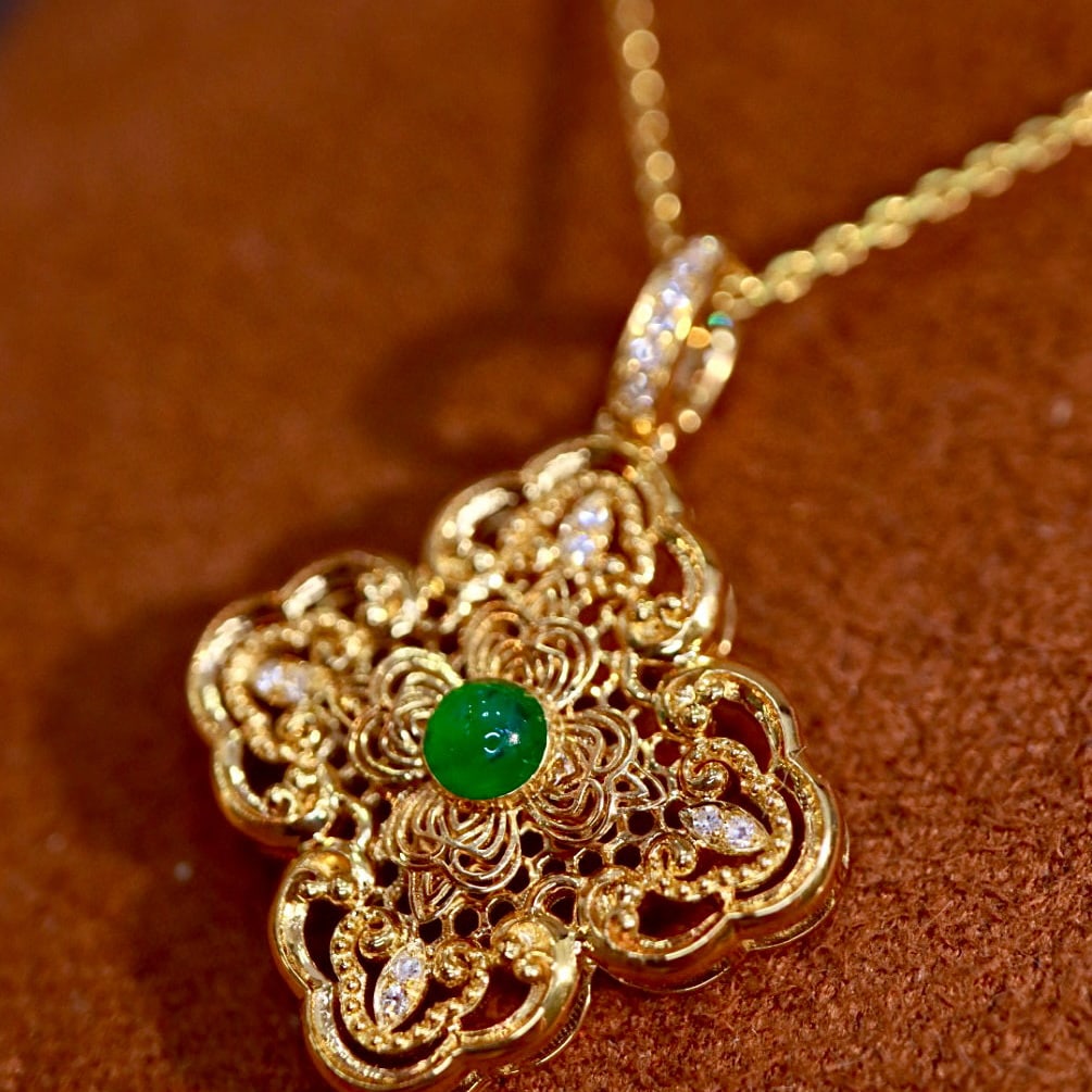 14k Gold 0.25 Ct Vivid Green Natural Emerald & Diamond Pendant( Without Chain ) - 3