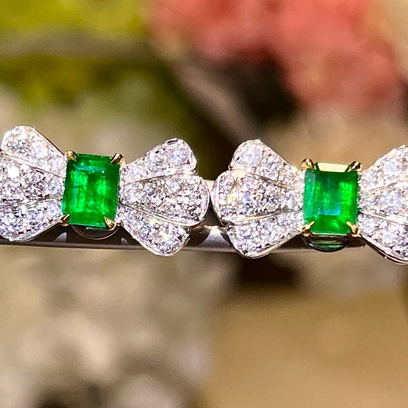 14k Gold 1.40 Ctw Vivid Green Natural Emerald & Diamond Earrings - 2