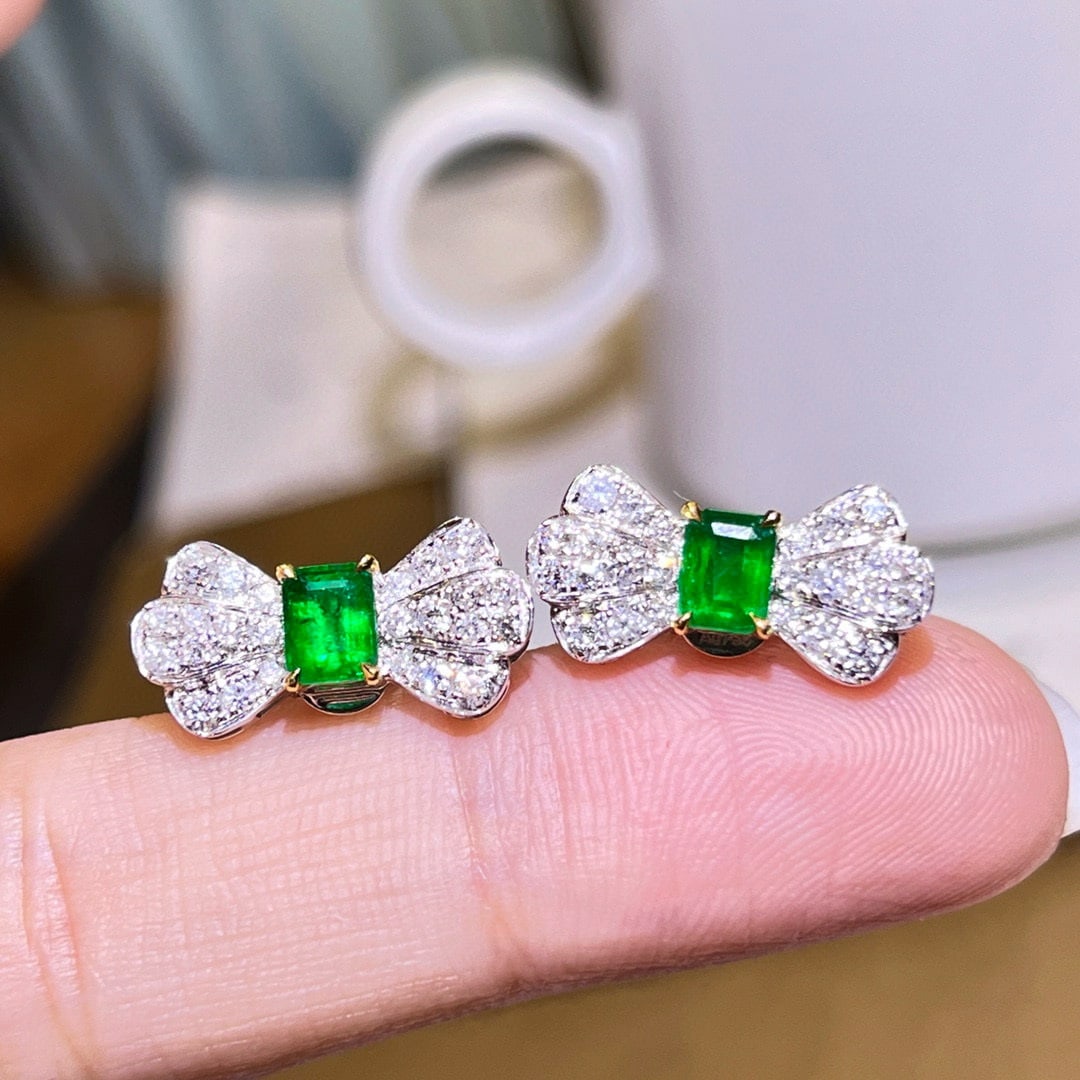 14k Gold 1.40 Ctw Vivid Green Natural Emerald & Diamond Earrings - 3