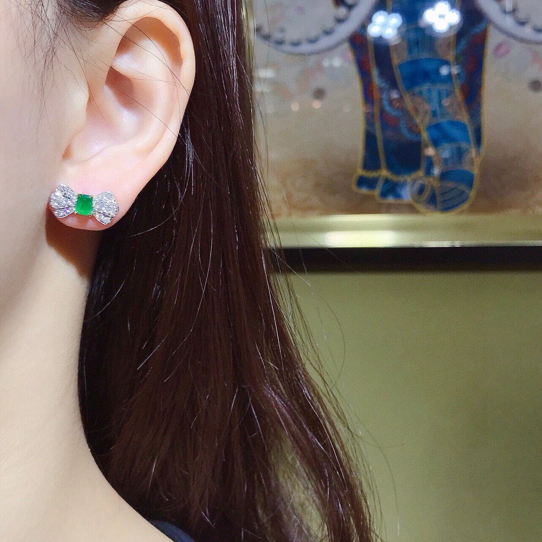 14k Gold 1.40 Ctw Vivid Green Natural Emerald & Diamond Earrings - 5