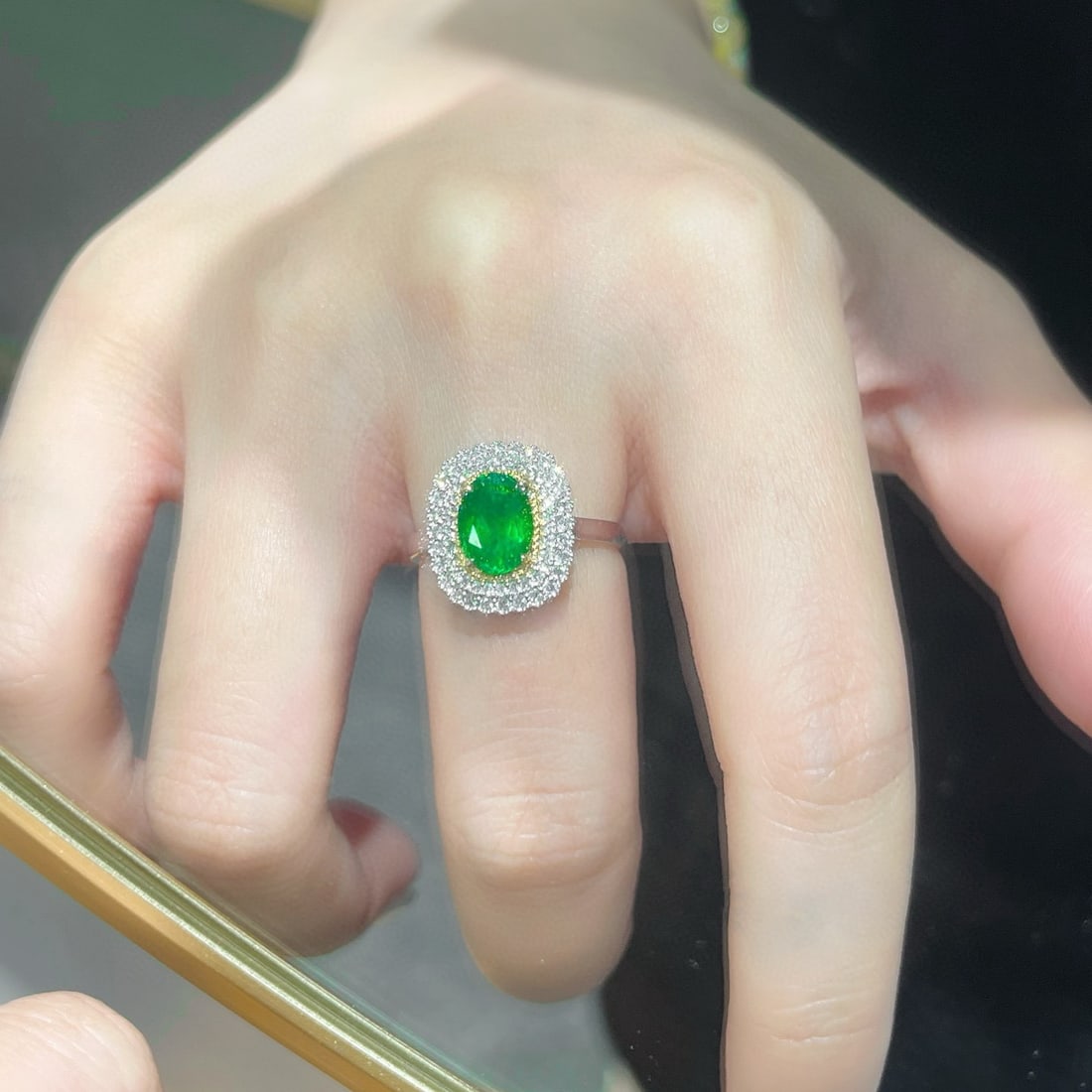 14k Gold 1.63 Ctw Vivid Green Natural Emerald & Diamond Ring - 5