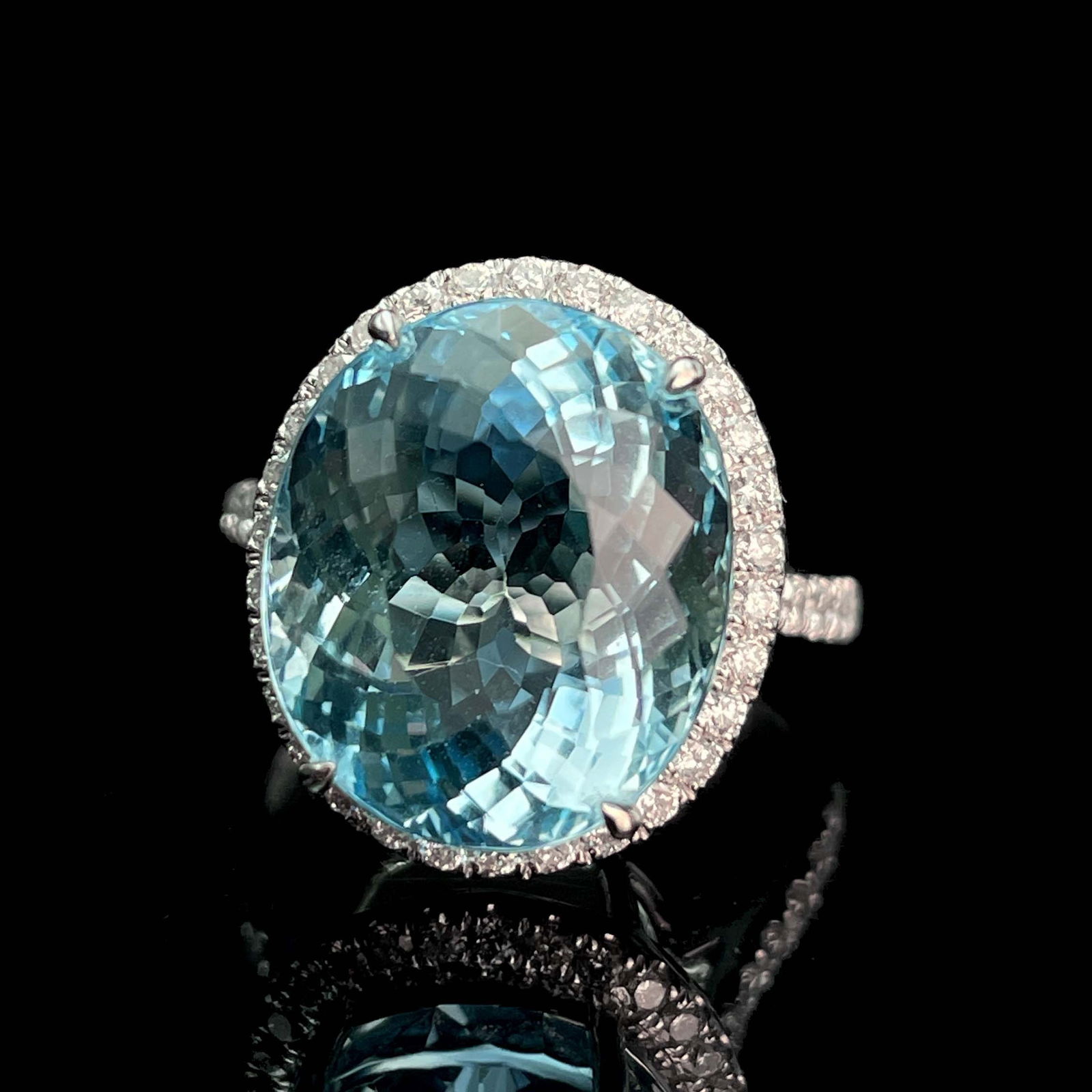 14k Gold 7.86 Ctw Natural Aquamarine & Diamond Ring - 3
