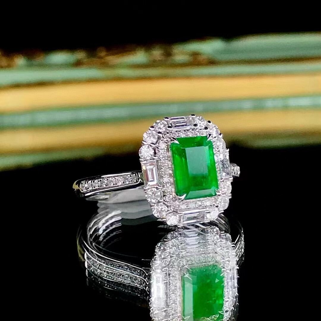 14k Gold 1.70 Ctw Vivid Green Natural Emerald & Diamond Ring/pendant( Without Chain ): Ref:230955015 // gold content:14k gold // ring size:7. 25us // // main gemstone:emerald // shape:octagonal // carat weight:1. 06ct // color:vivid green // treatment:natural // // adjacent gemstone