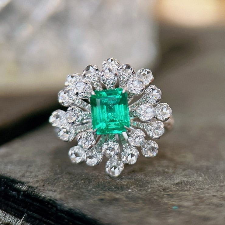 14k Gold 2.17 Ctw Natural Emerald & Diamond Ring - 2