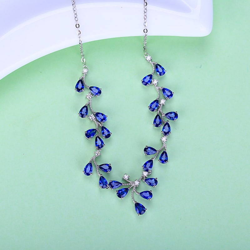 14k Gold 8.5 Ct Natural Sapphire & Diamond Necklace: Ref:230955027 // gold content:14k gold // main gemstone:sapphire // shape:pear // carat weight:8. 5ct // color:blue // treatment:natural // // adjacent gemstone 2 : diamond // shape:round //