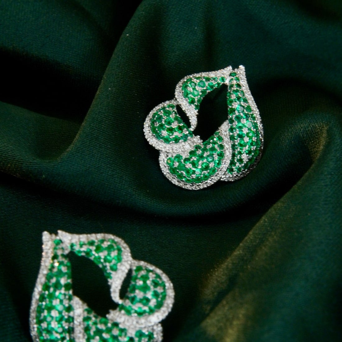 14k Gold 2.04 Ctw Natural Emerald & Diamond Earrings - 2