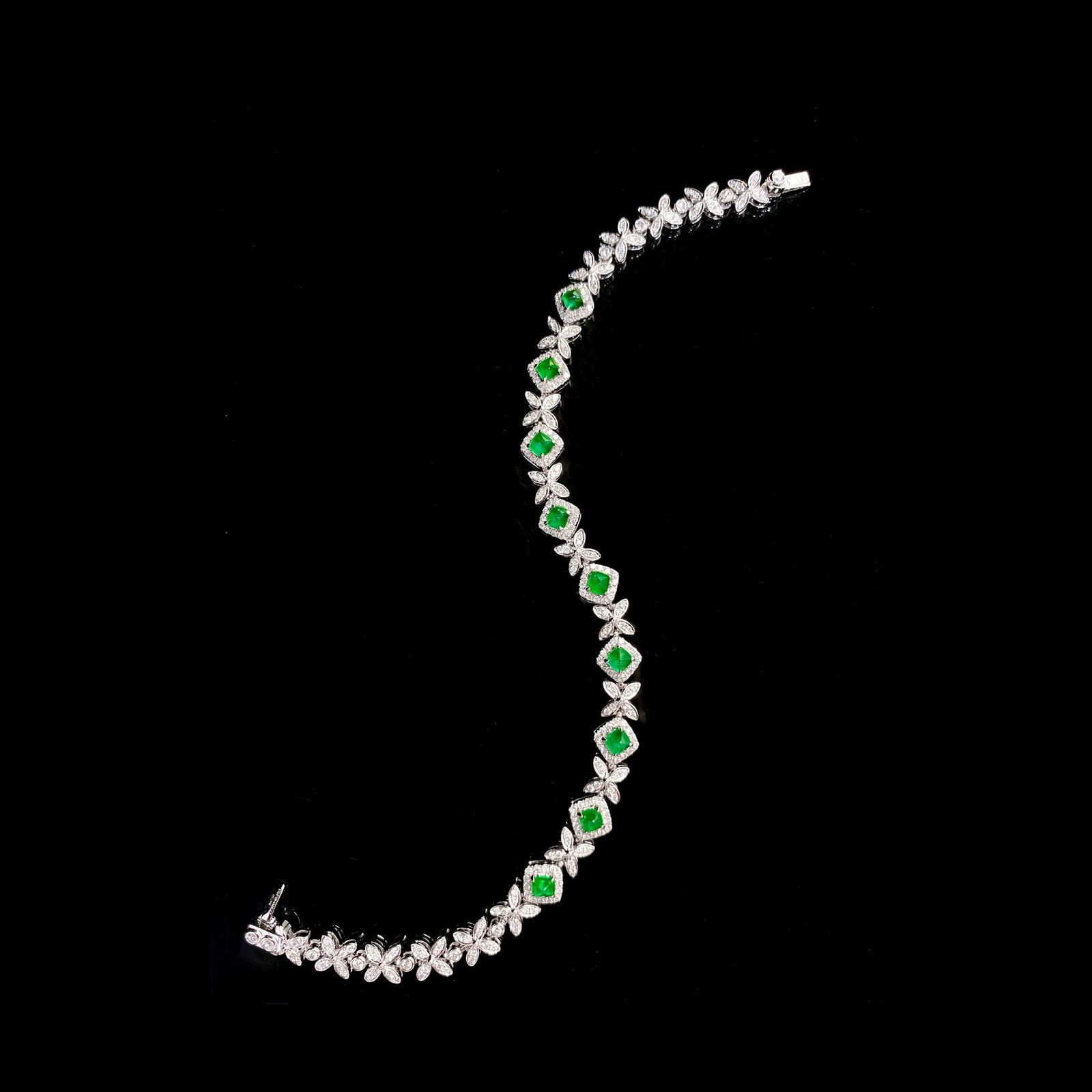 14k Gold 2.53 Ctw Vivid Green Natural Emerald & Diamond Bracelet - 5